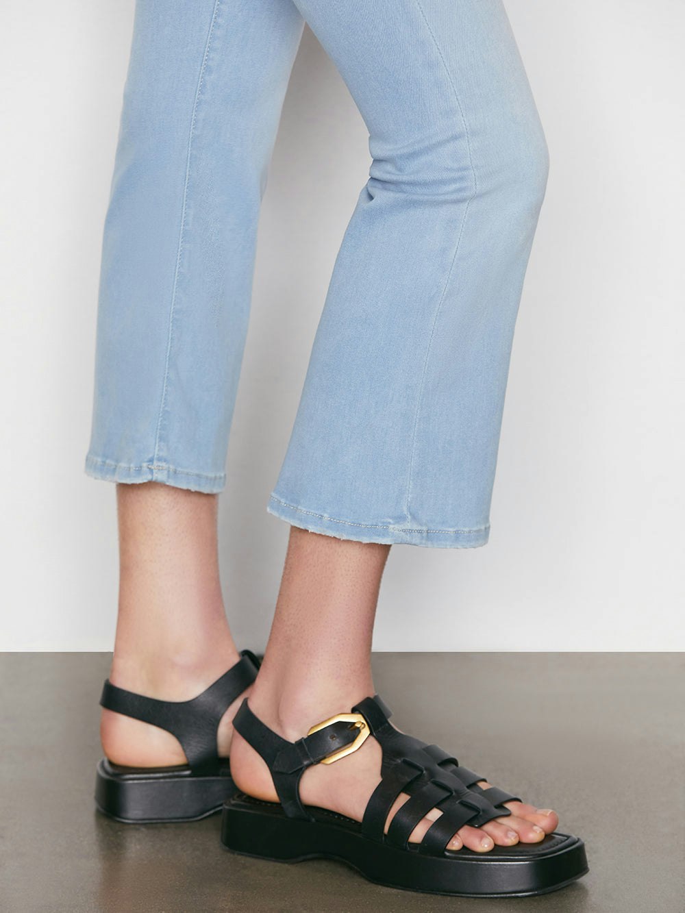 jeans bottom detail view alt:fit1